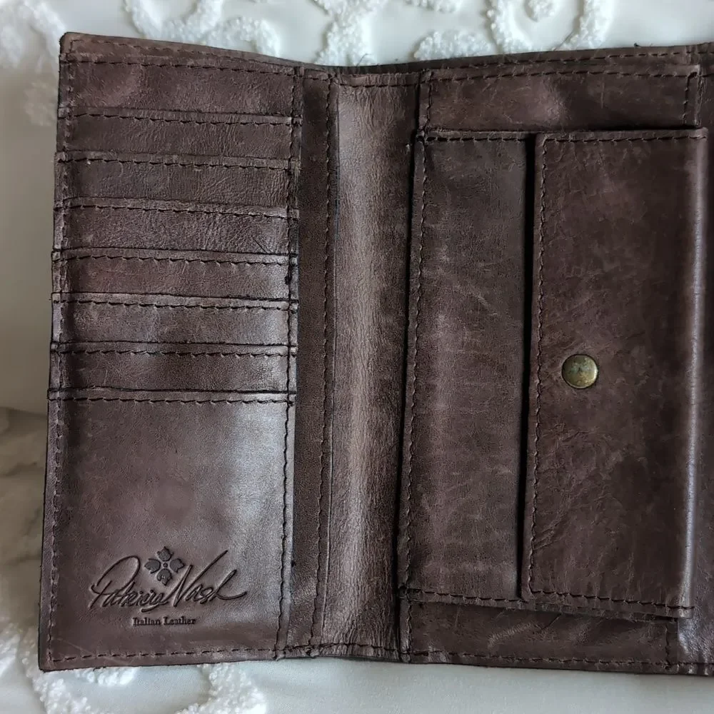 Patricia Nash Italian Antique Brown 🤎 Basket Weave Design Trifold Wallet- Rare